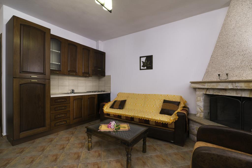 Menir Luxury Apartments Prínos Dış mekan fotoğraf